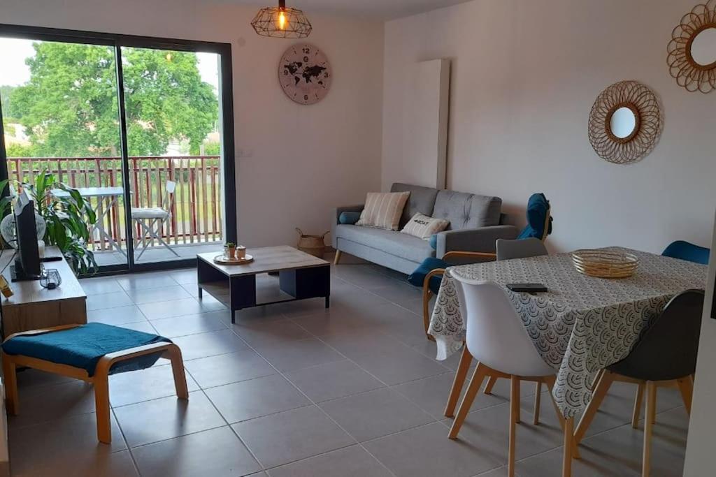 Location De Vacances A Andernos - Appartement 2 Chambres Dans Residence Neuve Zewnętrze zdjęcie