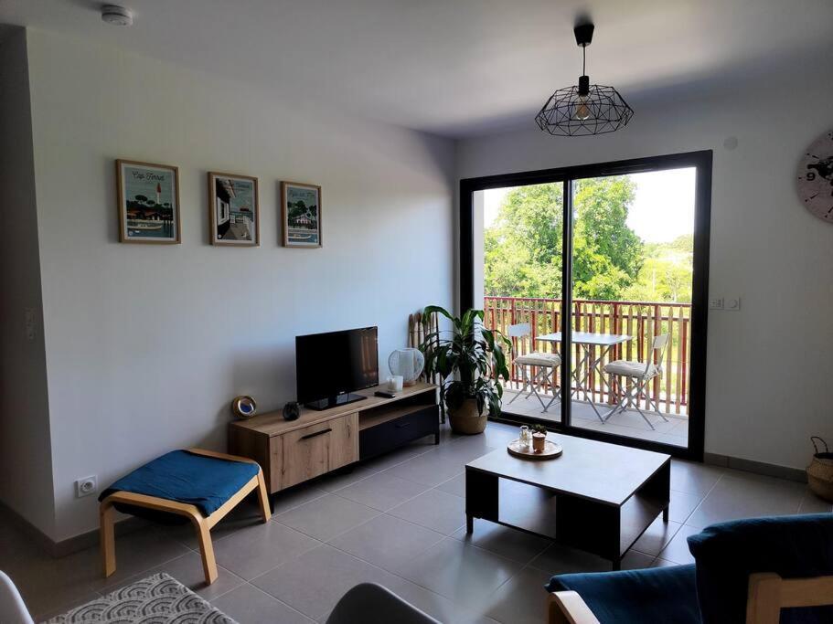 Location De Vacances A Andernos - Appartement 2 Chambres Dans Residence Neuve Zewnętrze zdjęcie